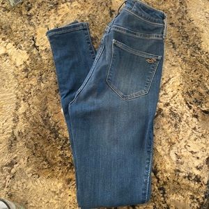 Hollister Ultra High Rise Jean Legging - size 24